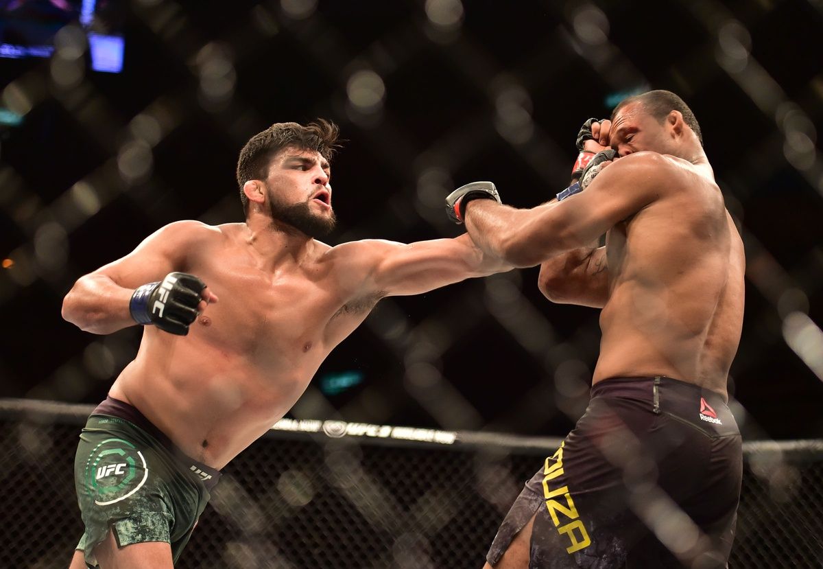 Соуза Гастелум. Kelvin Gastelum. Кевин Гастелум чемпион юфс. UFC 224.